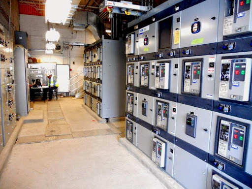 Lắp đặt hệ thống điện , trang trí nội thất